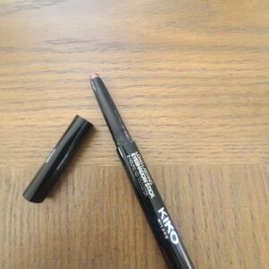 Milano Long Lasting Eyeshadow Stick - Smoky Purple